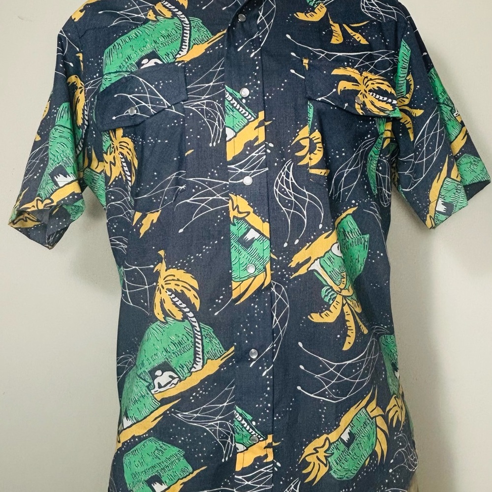 Western Aloha Big Island Hawaii Shirt Mens Sz S Pearl Snap Button Twin Pocket